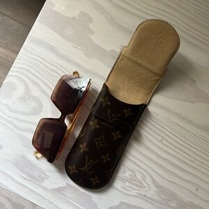 SOLD🌸Louis Vuitton Monogram Etui Lunettes Glasses Case